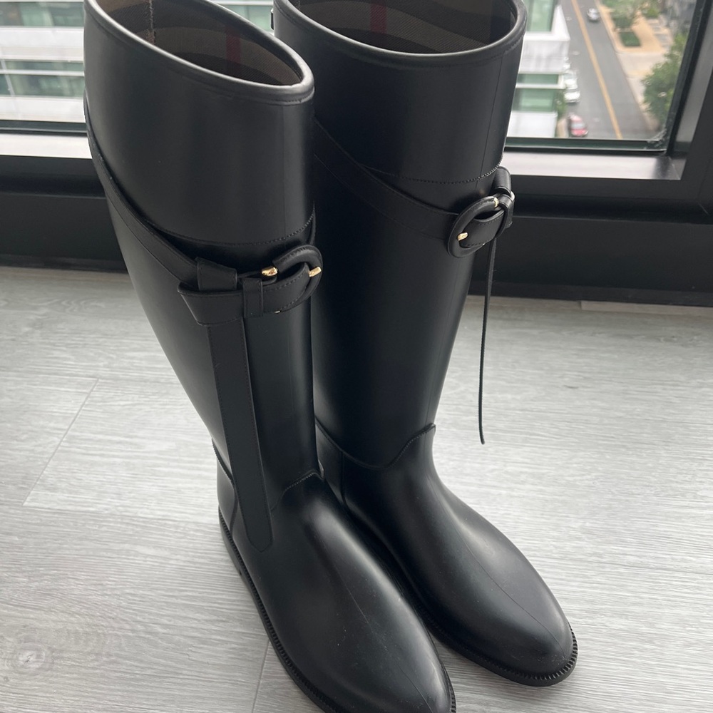 Burberry Black Women's Winter & Rain Boots